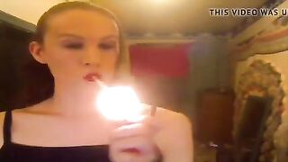 Watch this blonde MILF with an ass she uses like a pro on webcam