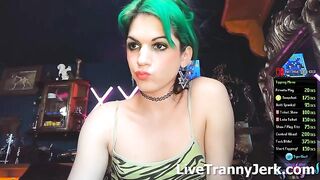 Watch this amateur 18-year-old webcam babe in lingerie enjoy a hot homemade tranny sessionMayo