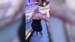 Naomi Squeal goes wild in Vegas & gets a big cumshot